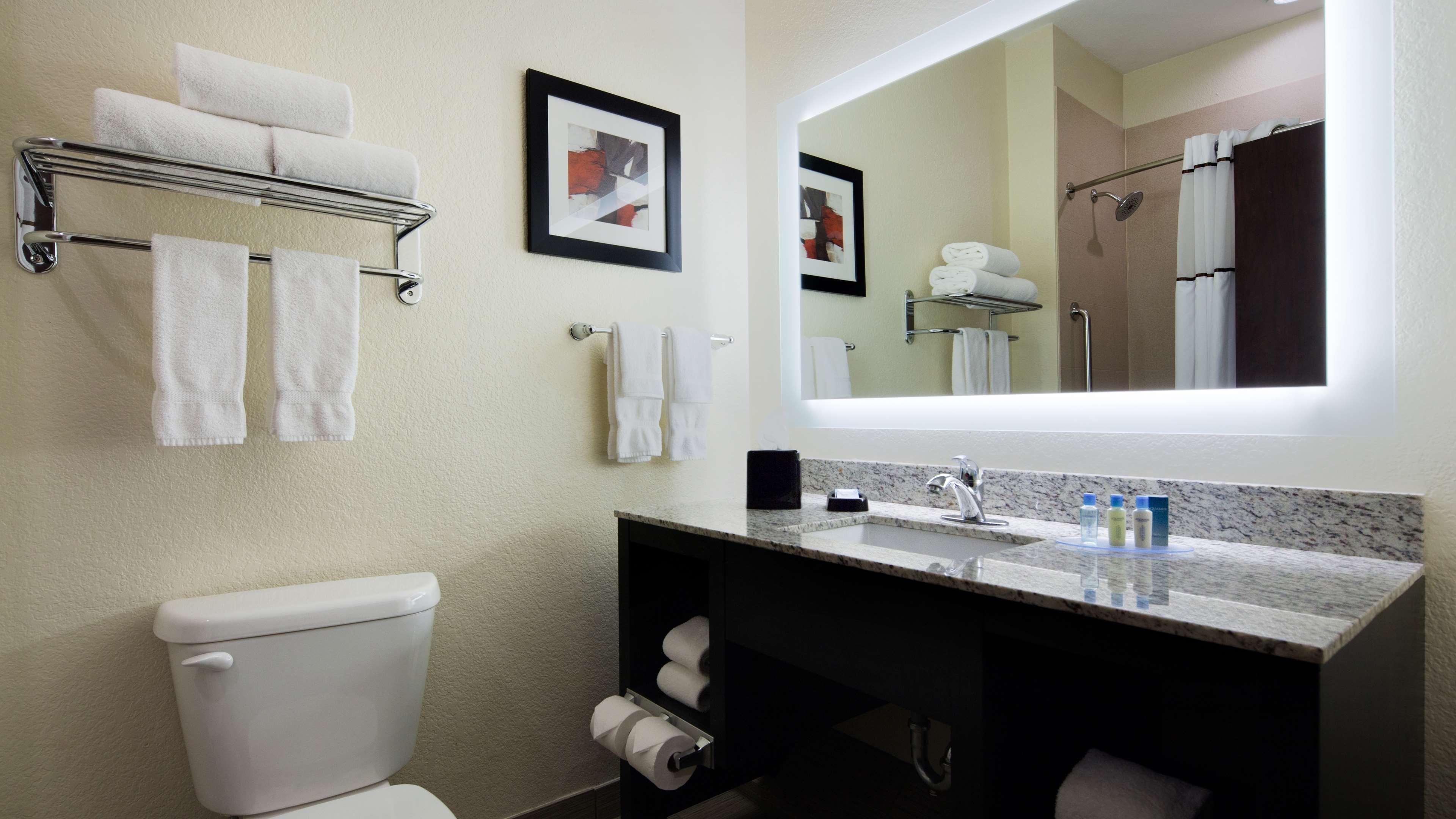 Best Western Plus Fairview Inn & Suites Exterior foto